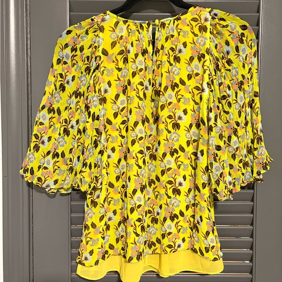 Anthropologie x DELPOZO Bright Yellow Floral Pleated Sleeve Blouse - Picture 5 of 6